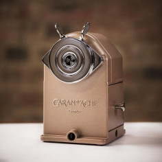 Comprar Máquina Afiar Caran D`Ache Metal Brut Rose Ed. Limitada | Desenho Técnico | Caran d Ache