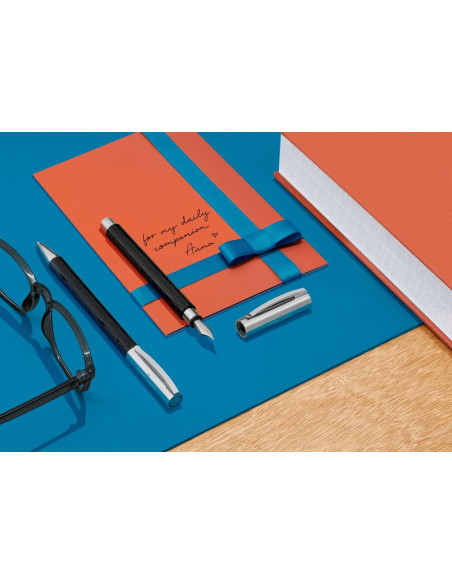 Caneta Faber-Castell Ambition Rhombus Preto M 148920 + Estojo Faber-Castell 189313