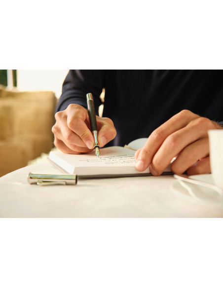Notebook Capa de linho A4 Graf Von Faber-Castell Cast. Dourado 188625